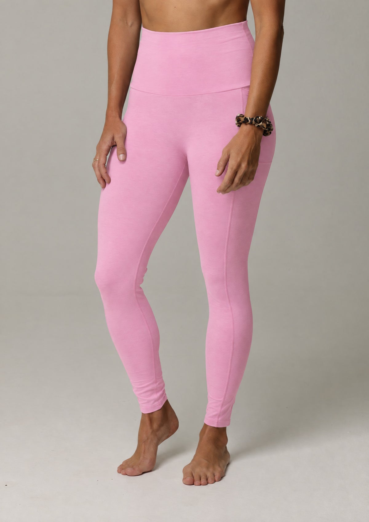 PureFlex Organic Cotton No-Front-Seam Leggings in Reef Rose, leggings detail view